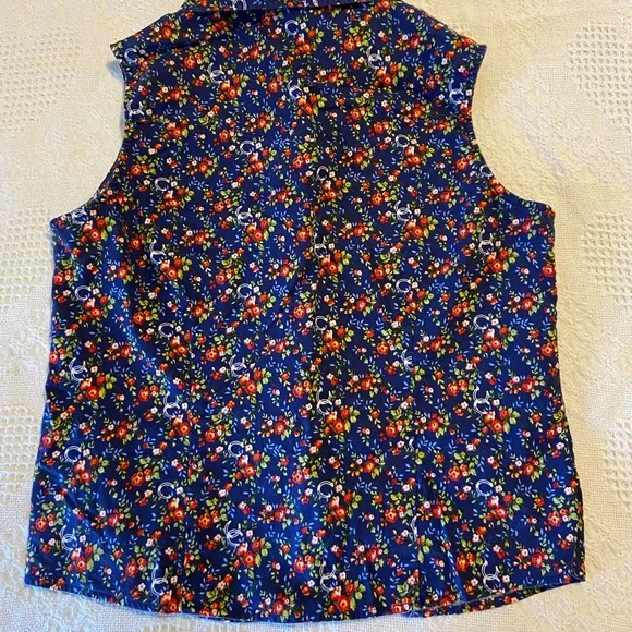 Top - Picture 8 of 10